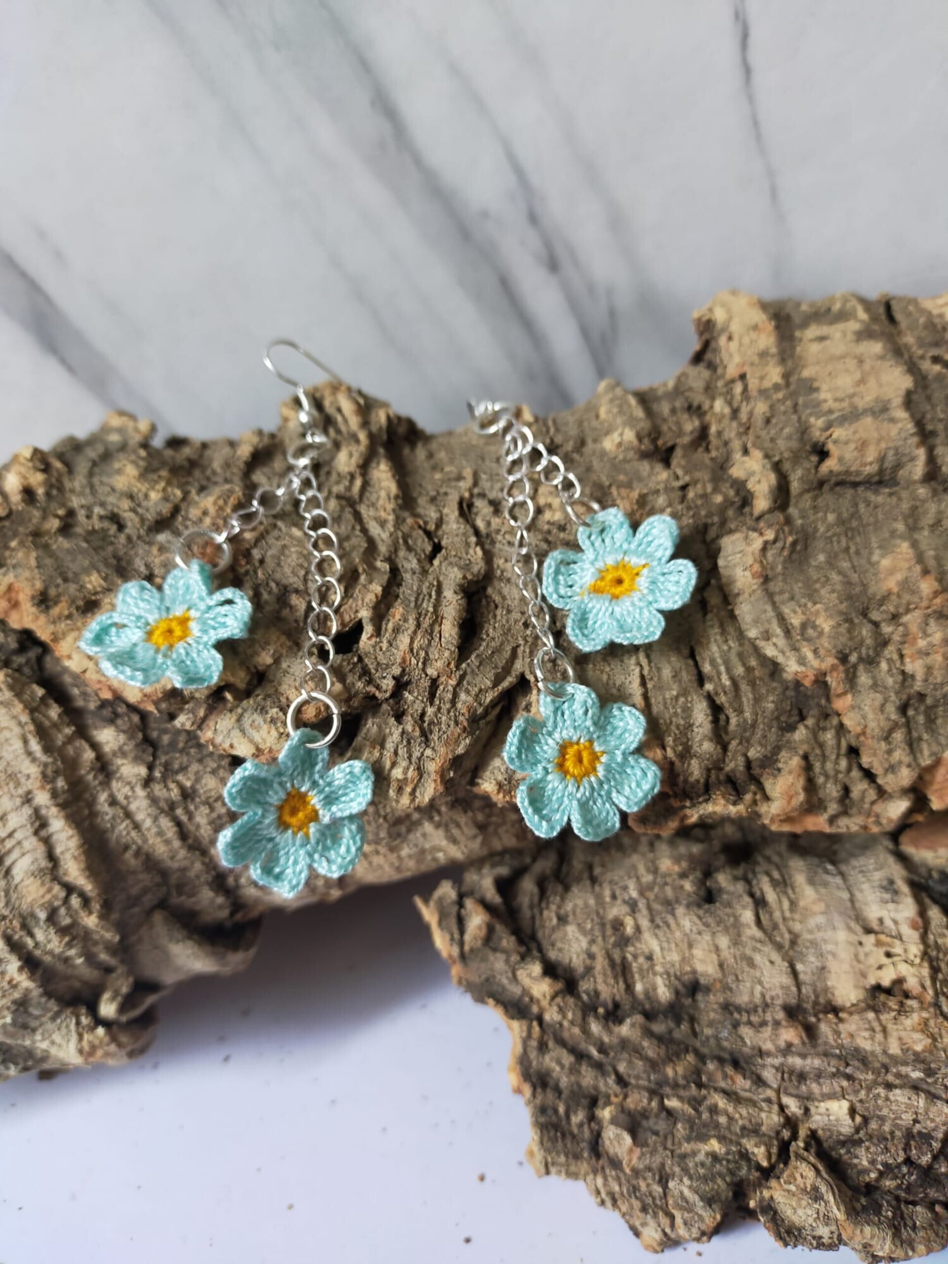 Pendientes Cadena de Margaritas en Micro-macramé - 3